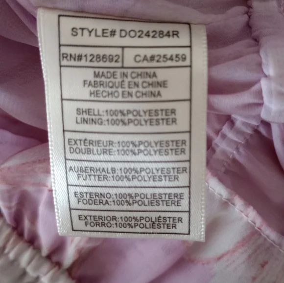 Steve Madden Floral Smocked Waist V-Neck Top in Mauve Size Medium - Picture 6 of 6